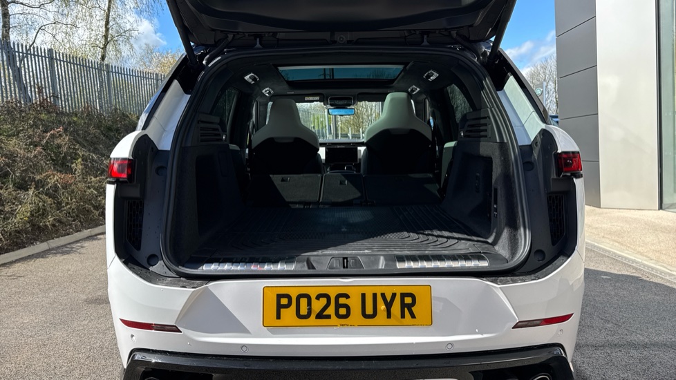 Land Rover Range Rover Sport 4.4 P635 V8 SV 5dr Auto Petrol Estate - Image 10