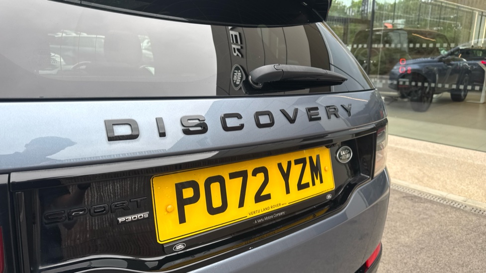 Land Rover Discovery Sport 1.5 P300e R-Dynamic SE 5dr Auto [5 Seat] Station Wagon - Image 23