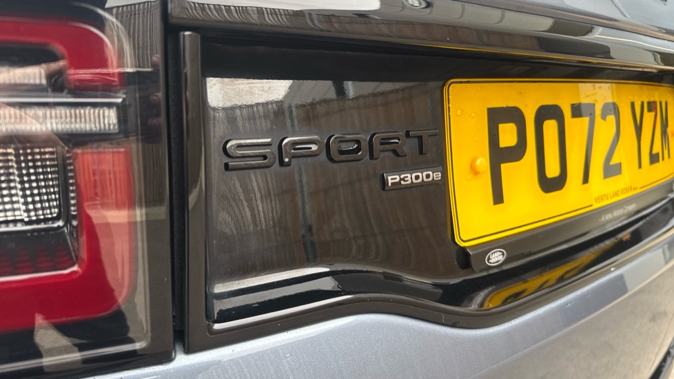 Land Rover Discovery Sport 1.5 P300e R-Dynamic SE 5dr Auto [5 Seat] Station Wagon - Image 24