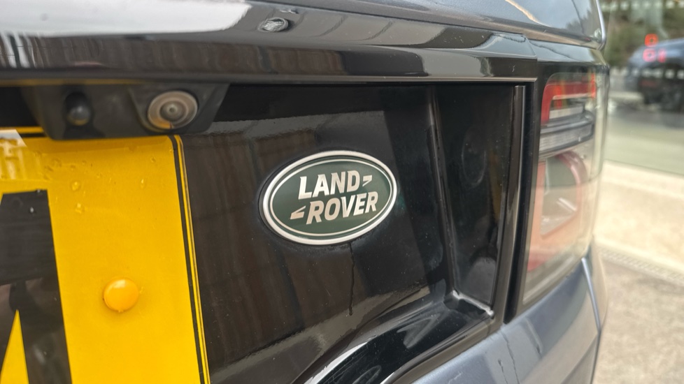 Land Rover Discovery Sport 1.5 P300e R-Dynamic SE 5dr Auto [5 Seat] Station Wagon - Image 25