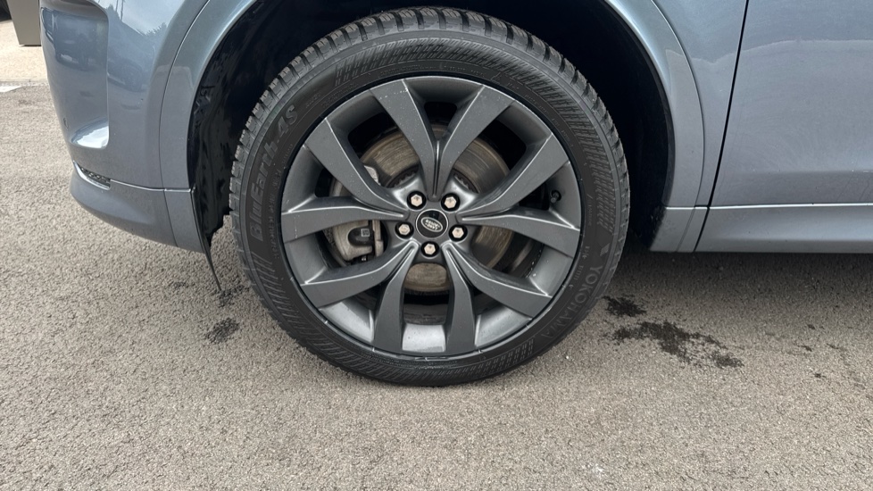 Land Rover Discovery Sport 1.5 P300e R-Dynamic SE 5dr Auto [5 Seat] Station Wagon - Image 33