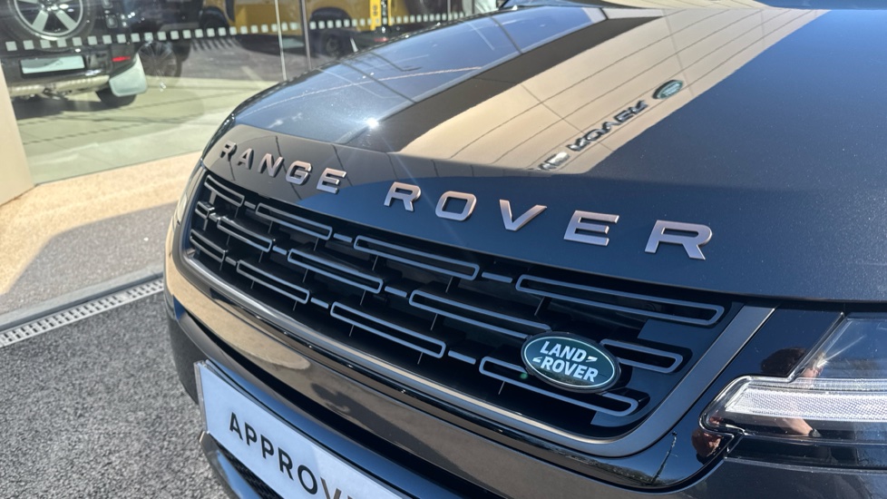 Land Rover Range Rover Evoque 2.0 D200 Autobiography 5dr Auto [Revised] Diesel Hatchback - Image 33