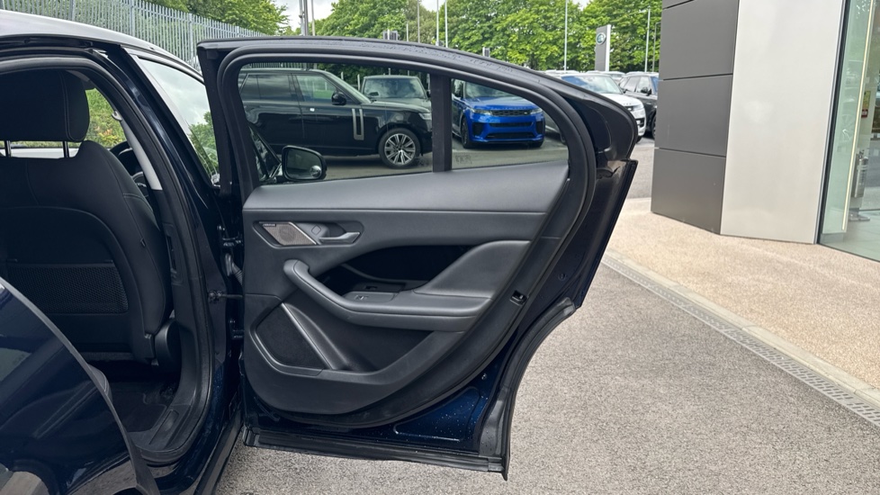 Jaguar I-Pace 294kW EV400 S 90kWh 5dr Auto [11kW Charger] Electric Estate - Image 36