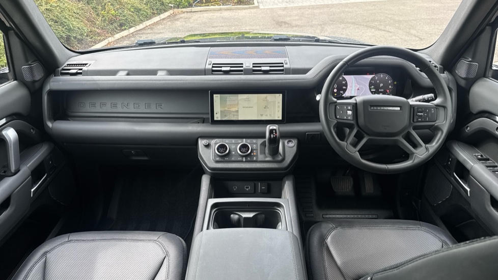 Land Rover Defender 2.0 P400e X-Dynamic S 110 5dr Auto Estate - Image 9