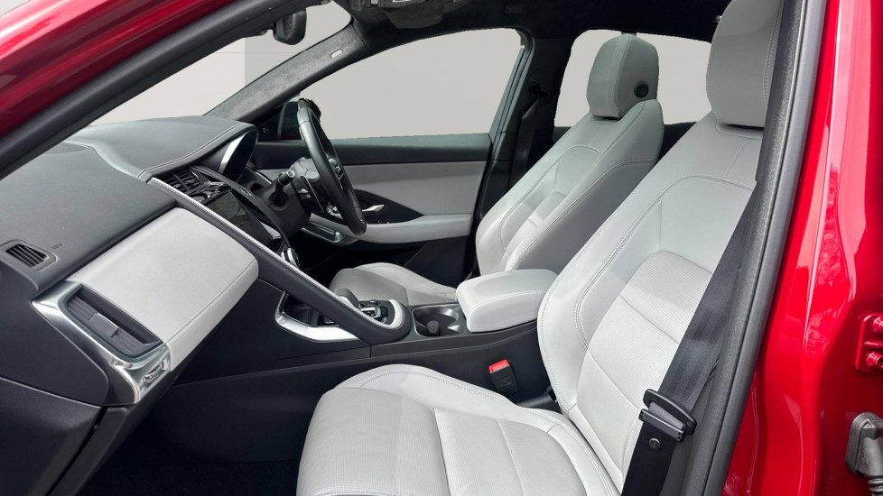 Jaguar E-Pace 2.0 D200 R-Dynamic Black 5dr Auto Diesel Estate - Image 3