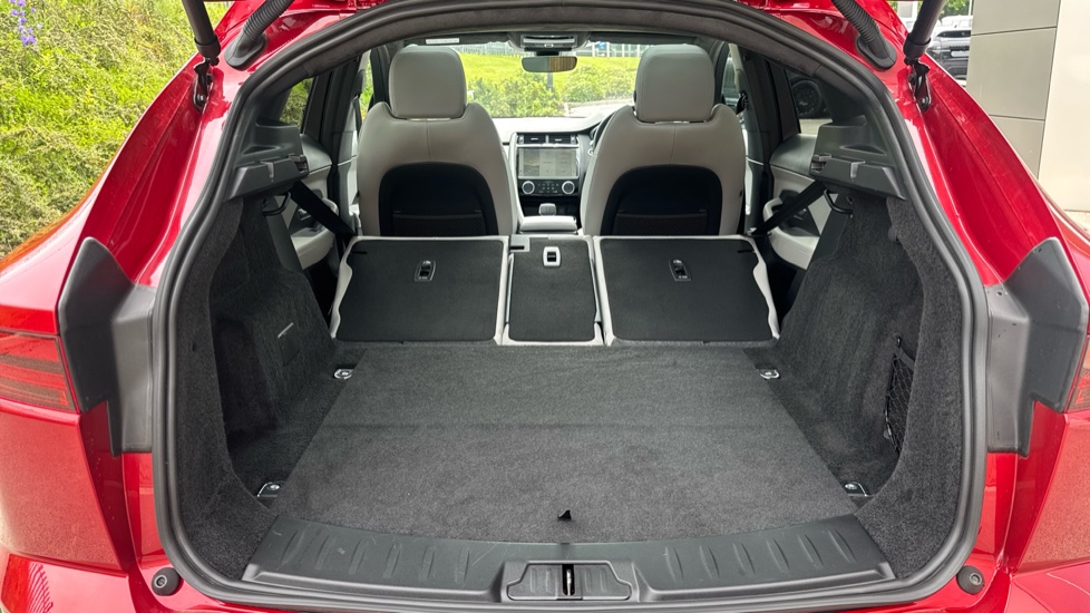 Jaguar E-Pace 2.0 D200 R-Dynamic Black 5dr Auto Diesel Estate - Image 10