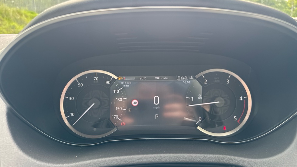 Jaguar E-Pace 2.0 D200 R-Dynamic Black 5dr Auto Diesel Estate - Image 16
