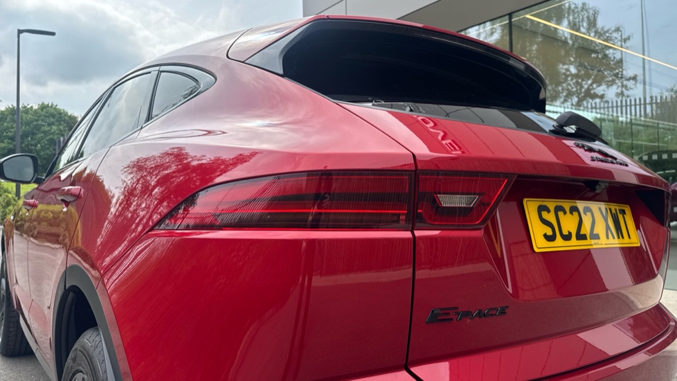 Jaguar E-Pace 2.0 D200 R-Dynamic Black 5dr Auto Diesel Estate - Image 19