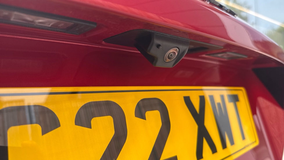 Jaguar E-Pace 2.0 D200 R-Dynamic Black 5dr Auto Diesel Estate - Image 27
