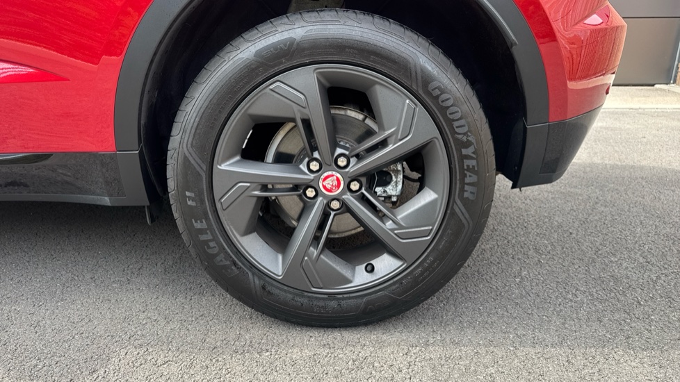 Jaguar E-Pace 2.0 D200 R-Dynamic Black 5dr Auto Diesel Estate - Image 30