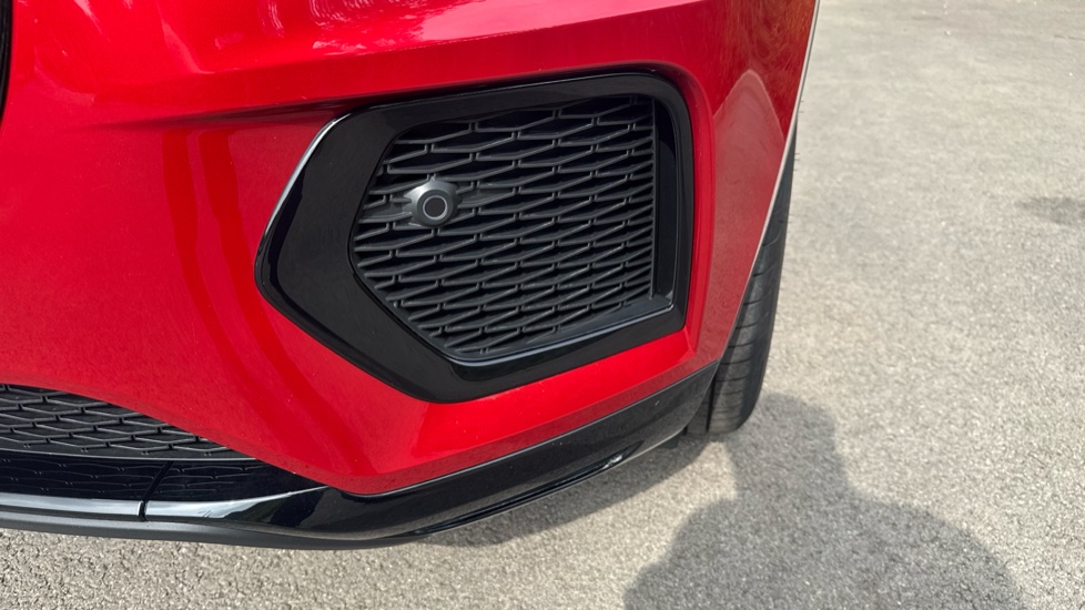 Jaguar E-Pace 2.0 D200 R-Dynamic Black 5dr Auto Diesel Estate - Image 35
