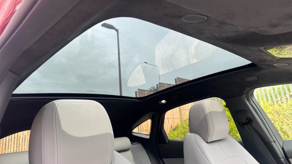 Jaguar E-Pace 2.0 D200 R-Dynamic Black 5dr Auto Diesel Estate - Image 45