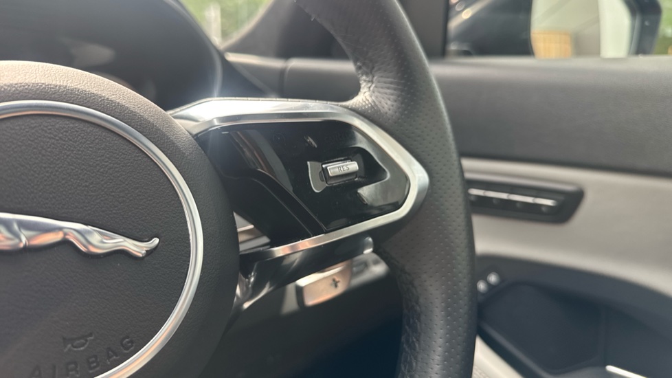 Jaguar E-Pace 2.0 D200 R-Dynamic Black 5dr Auto Diesel Estate - Image 47