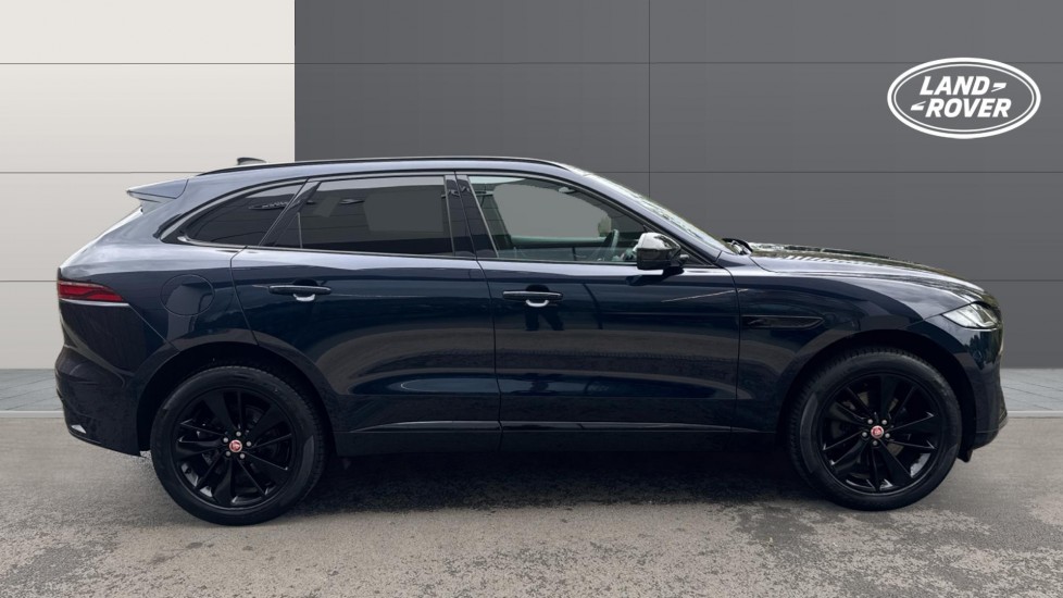 Jaguar F-Pace 2.0 D200 R-Dynamic Black 5dr Auto AWD Diesel Estate - Image 5