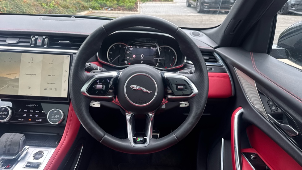 Jaguar F-Pace 2.0 D200 R-Dynamic Black 5dr Auto AWD Diesel Estate - Image 15