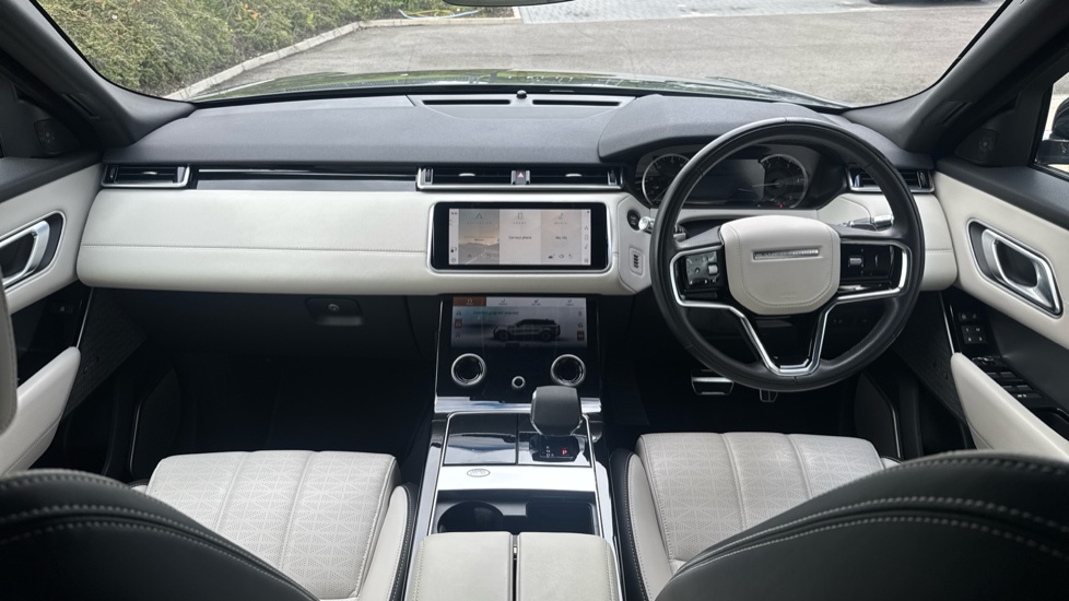 Land Rover Range Rover Velar 2.0 D200 R-Dynamic HSE 5dr Auto Diesel Estate - Image 9