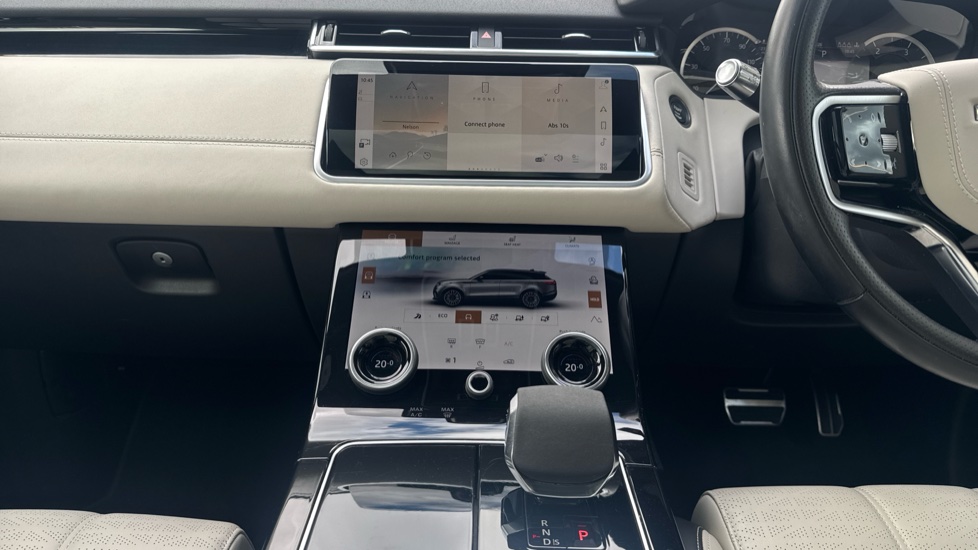 Land Rover Range Rover Velar 2.0 D200 R-Dynamic HSE 5dr Auto Diesel Estate - Image 14