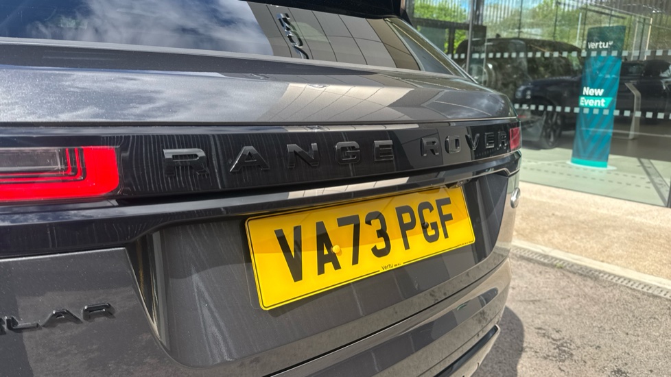 Land Rover Range Rover Velar 2.0 D200 R-Dynamic HSE 5dr Auto Diesel Estate - Image 25