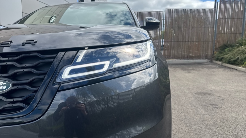 Land Rover Range Rover Velar 2.0 D200 R-Dynamic HSE 5dr Auto Diesel Estate - Image 37