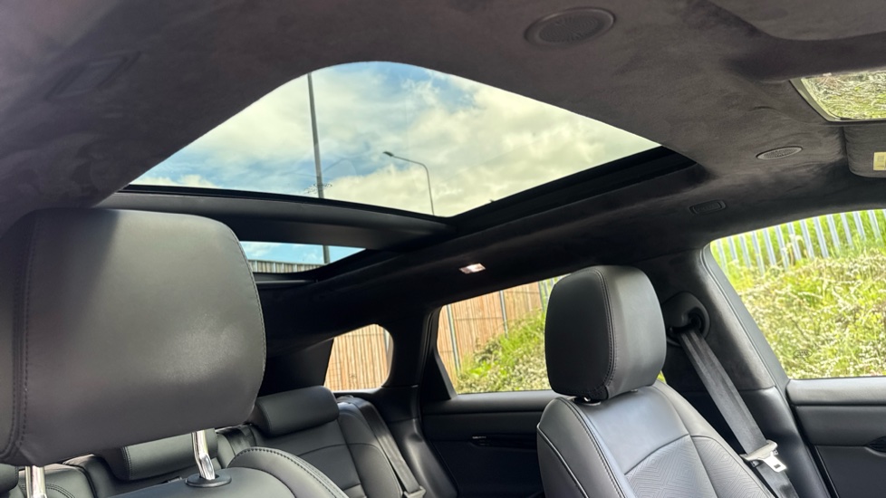 Land Rover Range Rover Evoque 2.0 D200 Autobiography 5dr Auto [Revised] Diesel Hatchback - Image 44