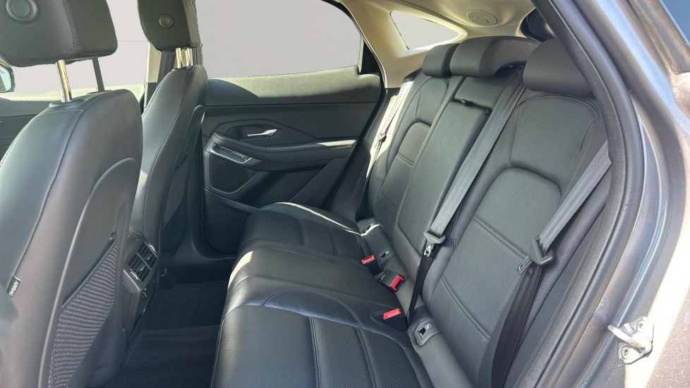 Jaguar E-Pace 2.0 D165 SE 5dr 2WD Diesel Estate - Image 4
