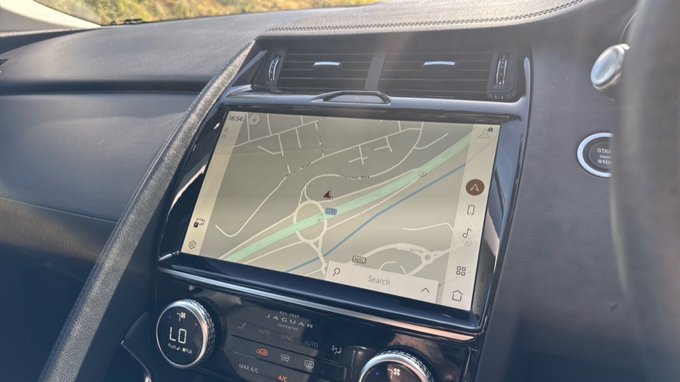 Jaguar E-Pace 2.0 D165 SE 5dr 2WD Diesel Estate - Image 11