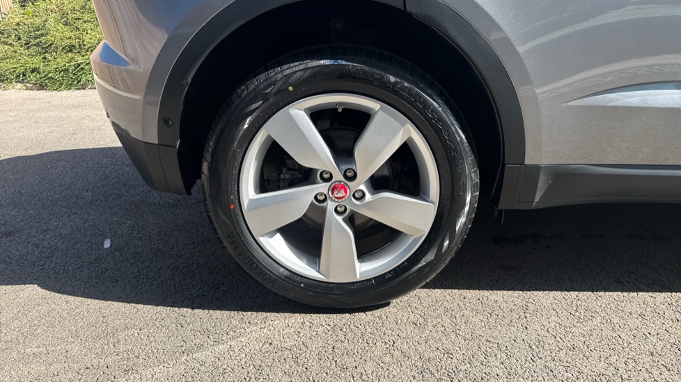 Jaguar E-Pace 2.0 D165 SE 5dr 2WD Diesel Estate - Image 21