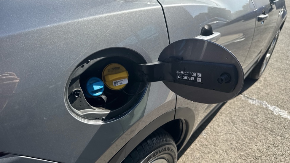 Jaguar E-Pace 2.0 D165 SE 5dr 2WD Diesel Estate - Image 22