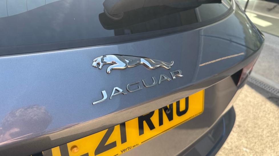 Jaguar E-Pace 2.0 D165 SE 5dr 2WD Diesel Estate - Image 24