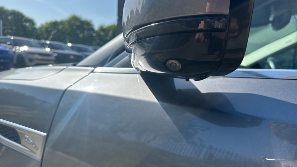 Jaguar E-Pace 2.0 D165 SE 5dr 2WD Diesel Estate - Image 30