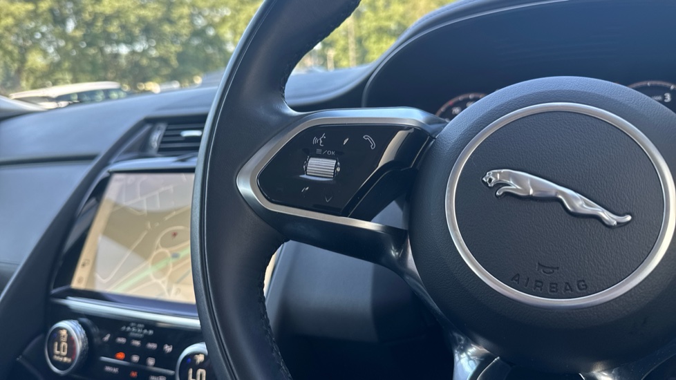 Jaguar E-Pace 2.0 D165 SE 5dr 2WD Diesel Estate - Image 41