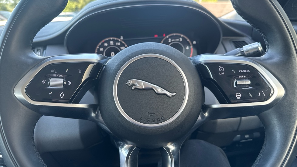 Jaguar E-Pace 2.0 D165 SE 5dr 2WD Diesel Estate - Image 43