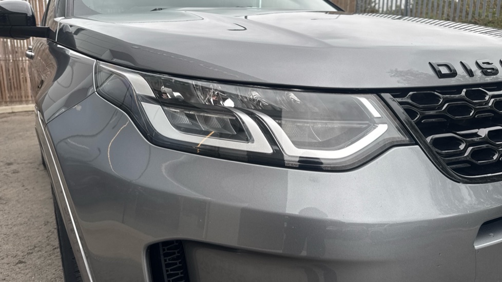 Land Rover Discovery Sport 2.0 D200 Urban Edition 5dr Auto [5 Seat] Diesel Station Wagon - Image 17