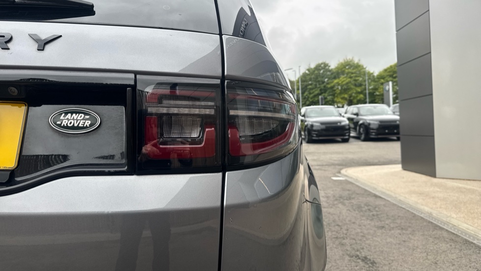 Land Rover Discovery Sport 2.0 D200 Urban Edition 5dr Auto [5 Seat] Diesel Station Wagon - Image 19