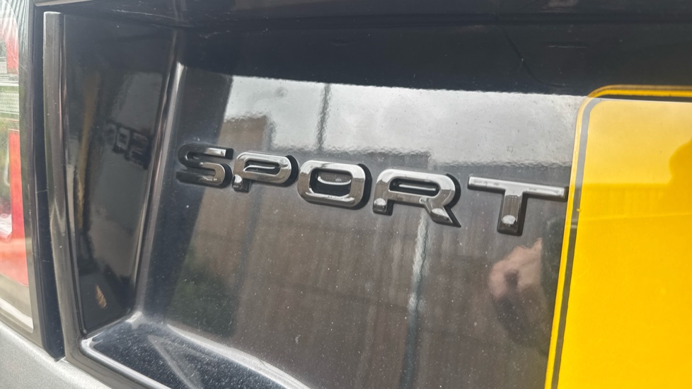 Land Rover Discovery Sport 2.0 D200 Urban Edition 5dr Auto [5 Seat] Diesel Station Wagon - Image 41