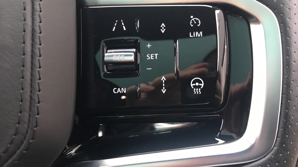 Land Rover Range Rover Evoque 2.0 D200 R-Dynamic HSE 5dr Auto Diesel Hatchback - Image 39
