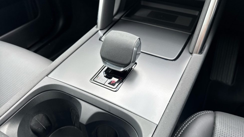 Land Rover Discovery Sport 2.0 D200 Dynamic HSE 5dr Auto [7 Seat] Diesel Station Wagon - Image 13