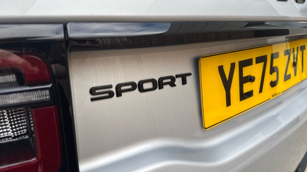 Land Rover Discovery Sport 2.0 D200 Dynamic HSE 5dr Auto [7 Seat] Diesel Station Wagon - Image 26