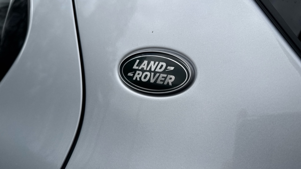 Land Rover Discovery Sport 2.0 D200 Dynamic HSE 5dr Auto [7 Seat] Diesel Station Wagon - Image 33
