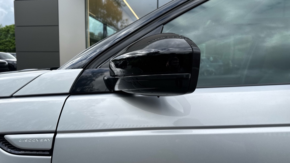 Land Rover Discovery Sport 2.0 D200 Dynamic HSE 5dr Auto [7 Seat] Diesel Station Wagon - Image 34