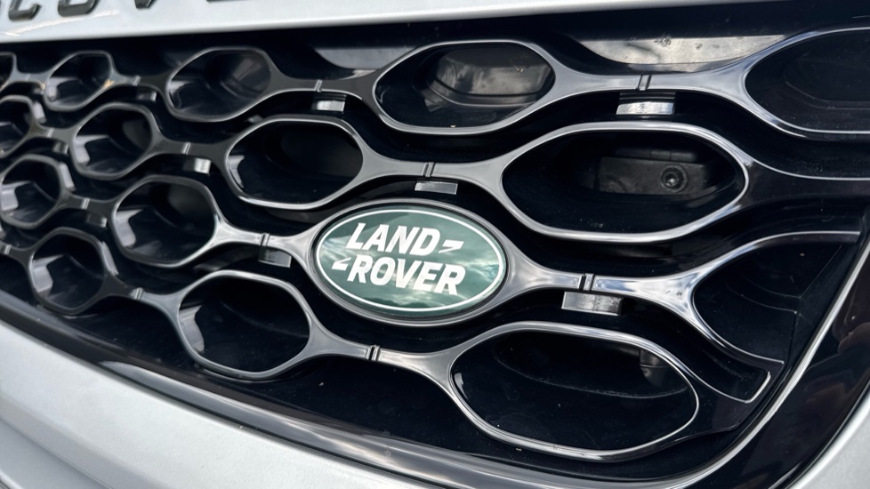 Land Rover Discovery Sport 2.0 D200 Dynamic HSE 5dr Auto [7 Seat] Diesel Station Wagon - Image 38