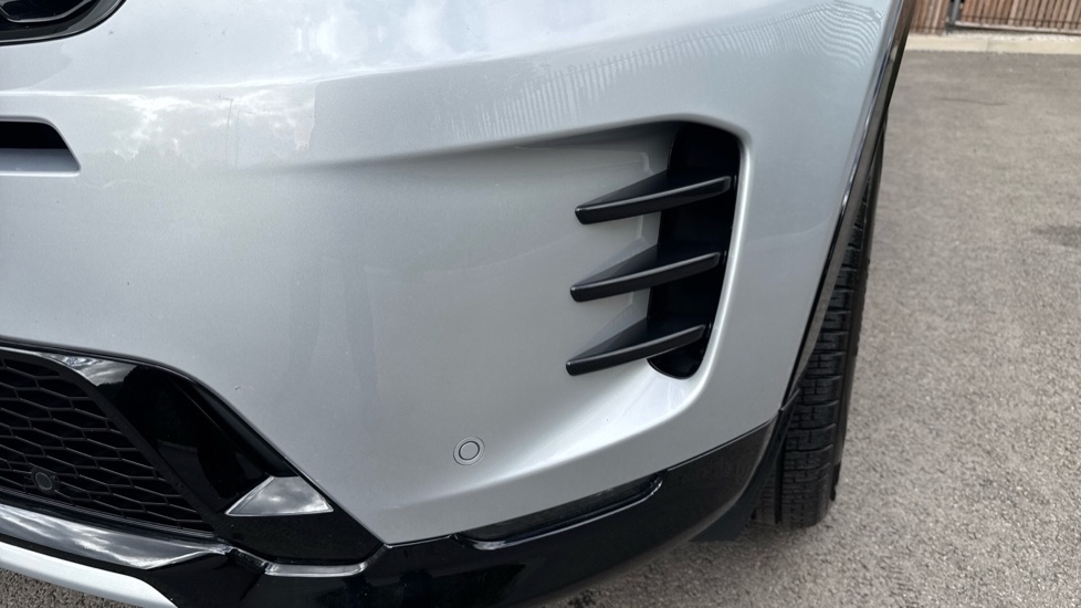 Land Rover Discovery Sport 2.0 D200 Dynamic HSE 5dr Auto [7 Seat] Diesel Station Wagon - Image 40