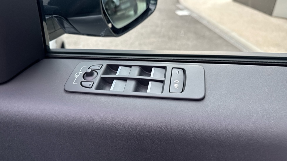 Land Rover Discovery Sport 2.0 D200 Dynamic HSE 5dr Auto [7 Seat] Diesel Station Wagon - Image 47