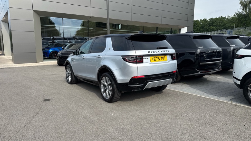 Land Rover Discovery Sport 2.0 D200 Dynamic HSE 5dr Auto [7 Seat] Diesel Station Wagon - Image 70