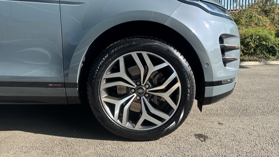Land Rover Range Rover Evoque 2.0 P250 First Edition 5dr Auto Petrol Hatchback - Image 8