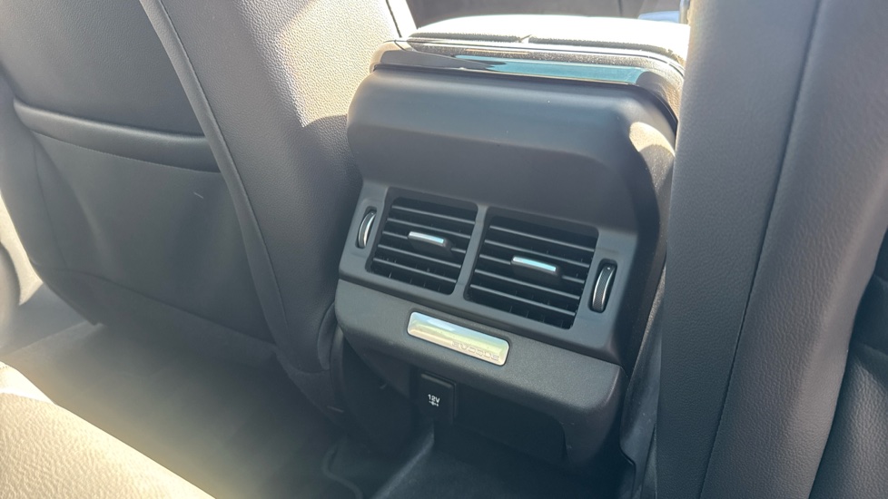 Land Rover Range Rover Evoque 2.0 P250 First Edition 5dr Auto Petrol Hatchback - Image 18