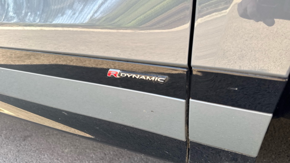 Land Rover Range Rover Evoque 2.0 P250 First Edition 5dr Auto Petrol Hatchback - Image 21