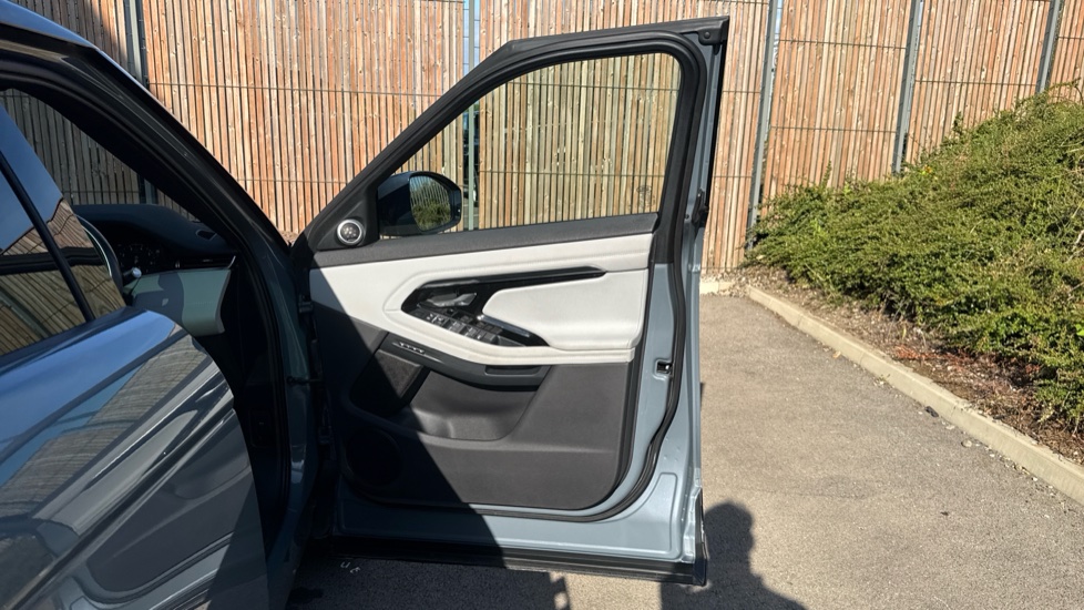 Land Rover Range Rover Evoque 2.0 P250 First Edition 5dr Auto Petrol Hatchback - Image 42