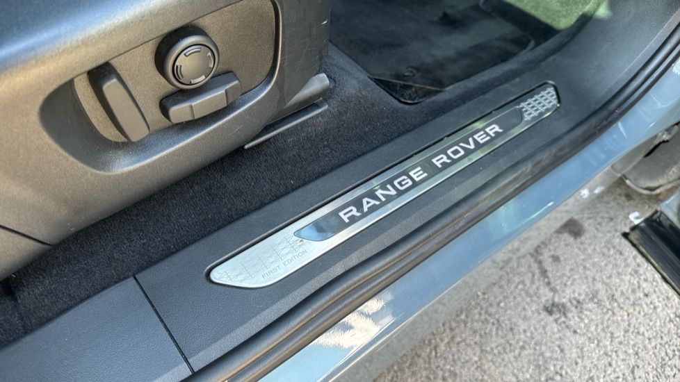 Land Rover Range Rover Evoque 2.0 P250 First Edition 5dr Auto Petrol Hatchback - Image 45