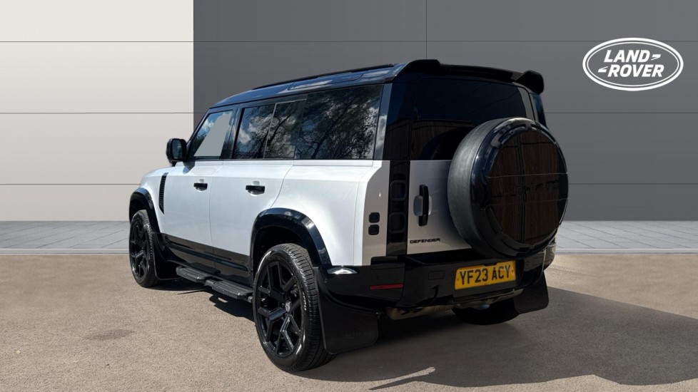 Land Rover Defender 110 Diesel 3.0 D250 Hard Top SE Auto - Image 2